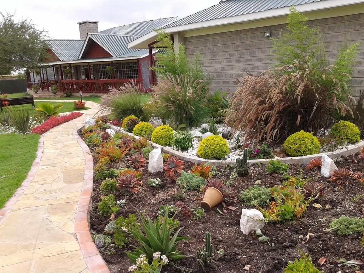 Tumaini Gardens Bed and Breakfast Kajiado Exteriör bild
